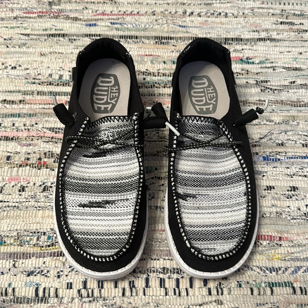Brand New Black and White Women’s Hey Dudes